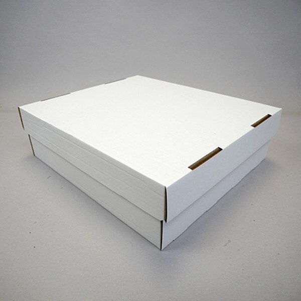 This two-piece�white corrugated tra